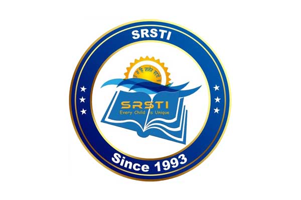 Students learning at SRSTI